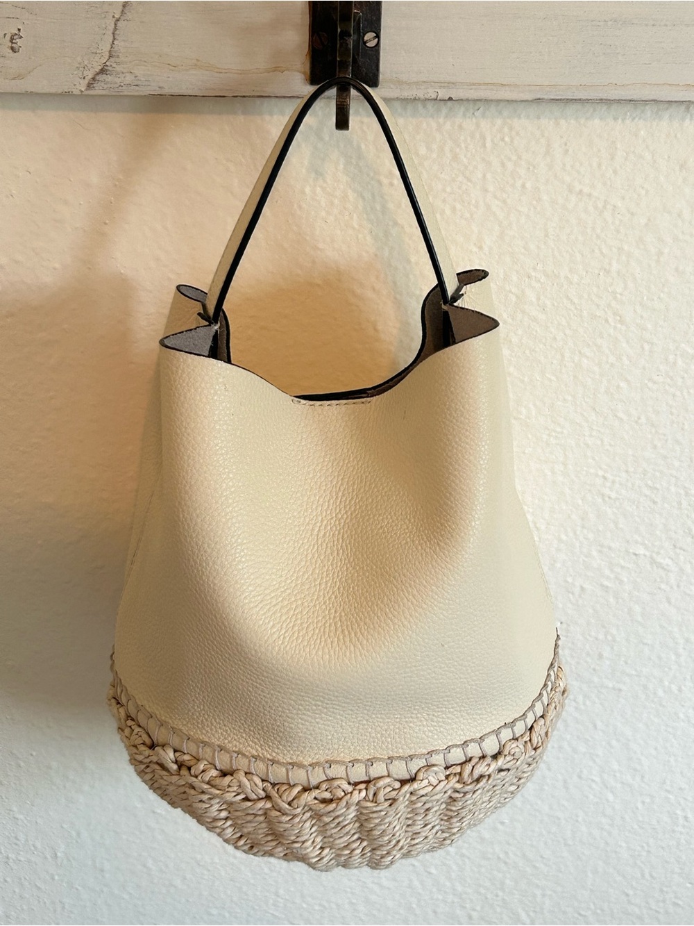 NWOT Vince Camuto Sula Leather & Woven Raffia Bucket Bag-Jasmine Cream/Neutral